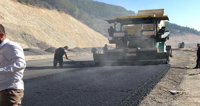 KUZEY ÇEVRE YOLU’NDA ASFALT DEVAM EDİYOR