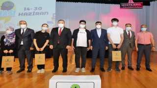 Şehitkamil Belediyesi Liseler Arası Bilgi Yarışması Düzenledi