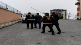 Yağma ve Cinsel İstismar Suçundan Aranan 2 Şahıs Yakalandı