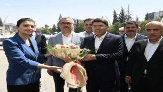 Bakan Tunç; “Deprem Bölgesinin İmarı ve İnşası En Öncelikli Hedefimiz”