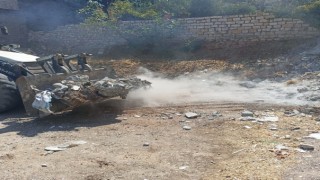 Büyükşehir, İnşaat Atıkları ve Enkaz Kalıntılarını Temizlemeyi Sürdürüyor