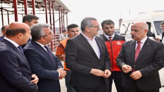 Depremde Hayvanları Telef Olan Üreticilere, Büyükbaş Hayvanları Teslim Edildi