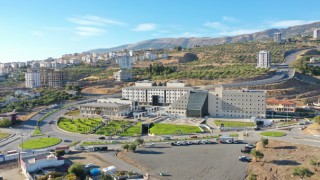 DULKADİROĞLU KAMU KÜLLİYESİ VATANDAŞIN KAMU HİZMETLERİNE ULAŞIMINI KOLAYLAŞTIRDI