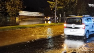 Kahramanmaraş’ta Sağanak Yağış Sele Yol Açtı: Yollar Kapandı, Trafik Felç!