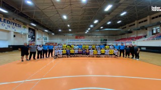 Şehitkâmil'de Zafer Bayramı Coşkusu: Başarılı Sporcular Ödüllerini Aldı