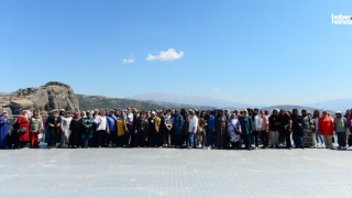 Kahramanmaraş'ta Kadınlar Ali Kayası ve Başkonuş Yaylası’nda Doğanın Tadını Çıkardı