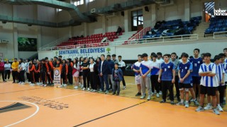 Gaziantep'te Kurtuluş Kupası Coşkusu: Badminton Müsabakaları Sona Erdi
