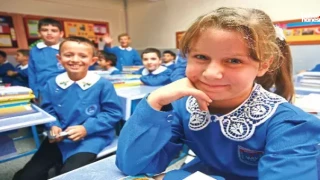 Afşin'de Mavi Önlük Geri Döndü! Veliler ve Öğrencilerden Tam Destek