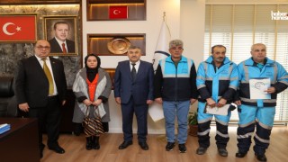 Kahramanmaraş'ta Ziynet Eşyalarını Bulan Belediye Çalışanları Takdir Topladı!