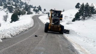 Kahramanmaraş’ta Kırsalda Kar Küreme Çalışmaları Aralıksız Sürüyor