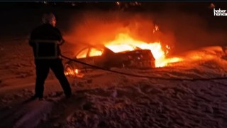 Afşin’de Seyir Halindeki Otomobil Alev Aldı: Araç Kullanılamaz Hale Geldi