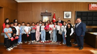 Başkan Görgel, Makamını 5. Sınıf Öğrencisi Mina Nur’a Devretti