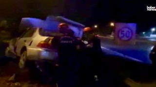 Kahramanmaraş’ta Otomobil Ağaca Çarptı: 2 Kişi Yaralandı