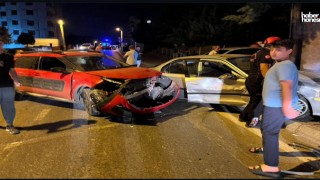 Kahramanmaraş’ta Kaza Paniği: Sürücü Araçta Sıkıştı