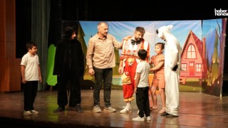 “Pamuk ile Kömür” Hayvan Sevgisini Sahneye Taşıdı