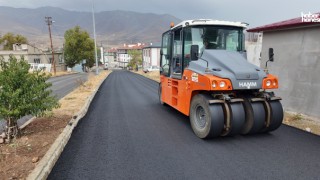Kahramanmaraş Büyükşehir’den Ekinözü’nde Altyapının Ardından Asfalt Mesaisi